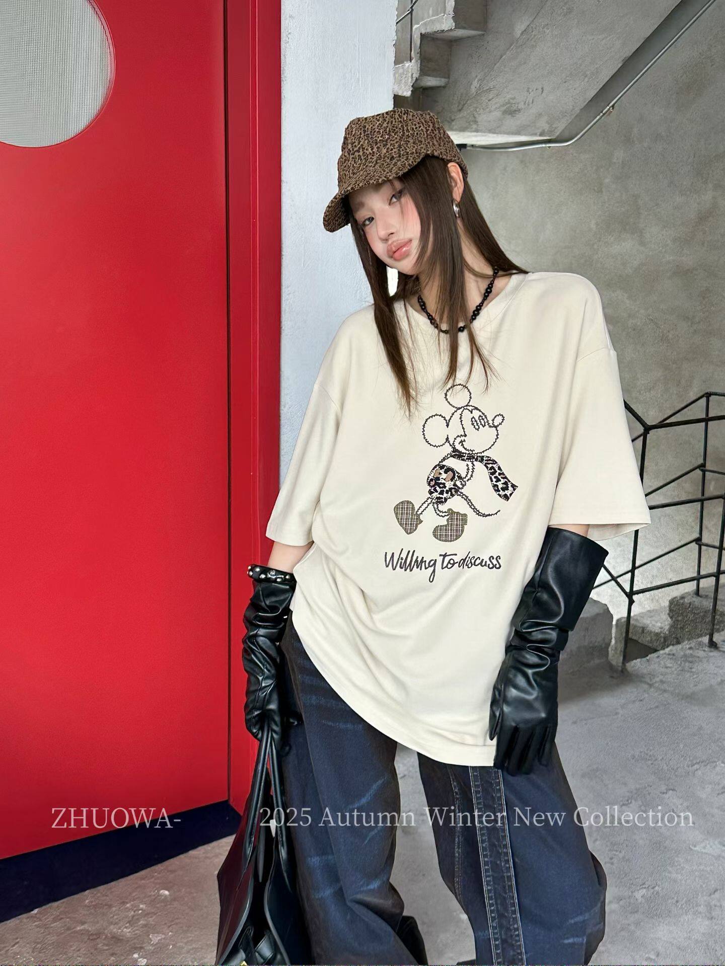 卓娃2025秋冬新款米奇刺绣加厚磨毛宽松短袖T恤内搭上衣女潮2303