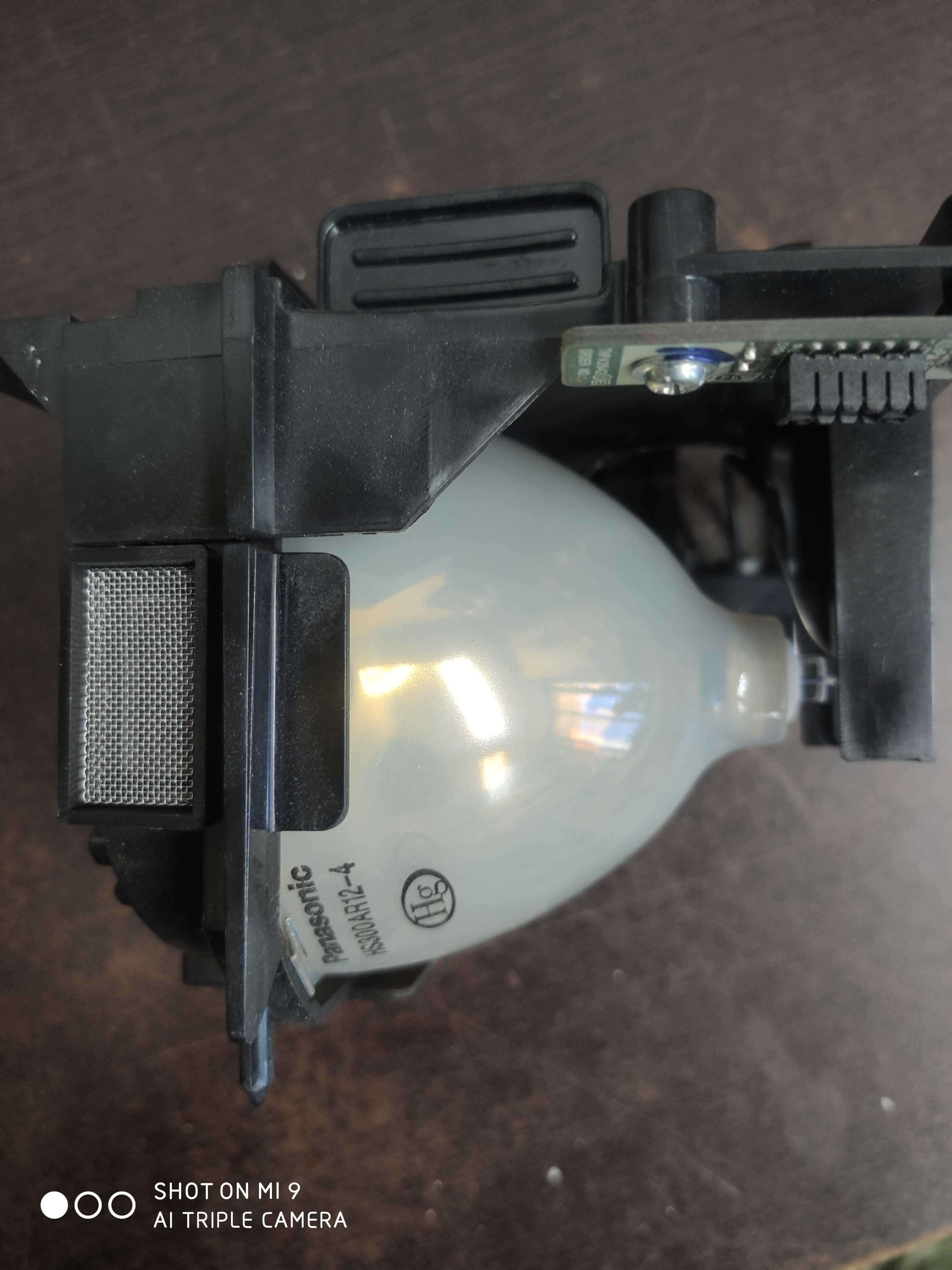 松下PT-DW740U/FDW43/FDX40/FDZ47/DZ770ELS投影机仪灯泡ET-LAD60