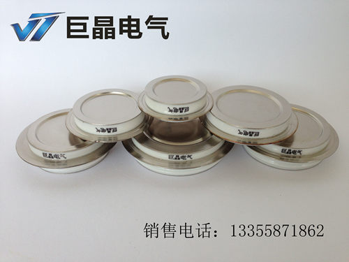 特点：1、全扩散工艺 2、平板型陶瓷管壳封装 3、中心放大门极结构 4、双面冷却 5、大电流 。  典型应用 ： 1、大功率变流器 2、交直流电机控制 3、交直流开关 4、相控整流 5、有源和无源逆变