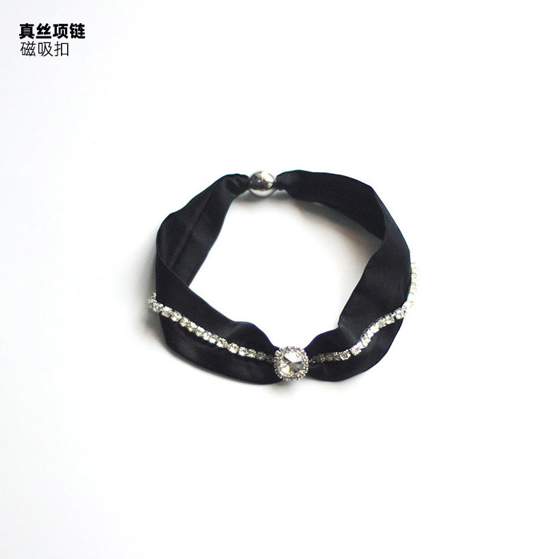 黑色choker项圈真丝项链磁扣丝巾颈链颈带设计感小众钻装饰甜酷风