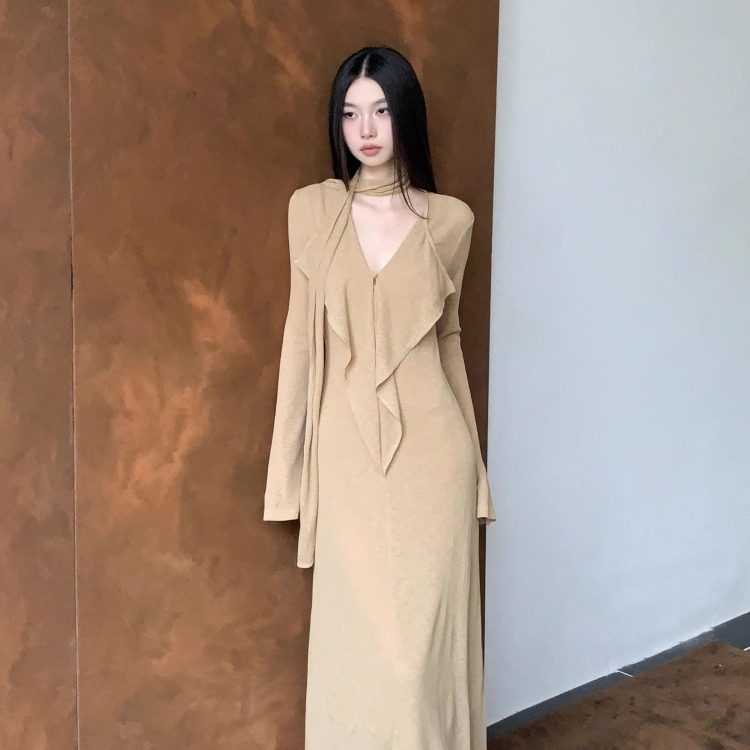 法式复古设计感飘带V领连衣裙