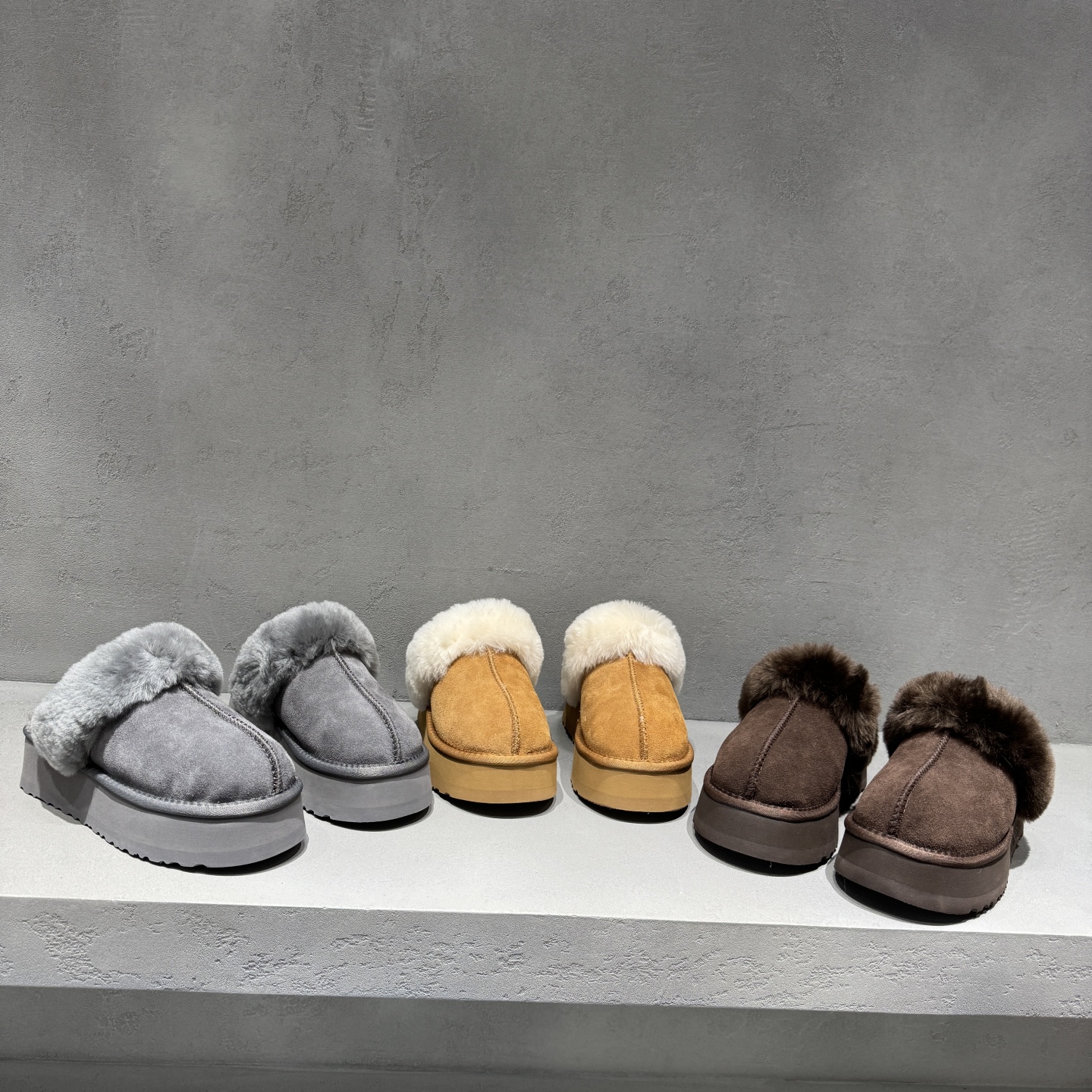 2025冬季新款先峰名典欧洲站欧货女鞋厚底包头拖鞋羊毛加绒半拖潮