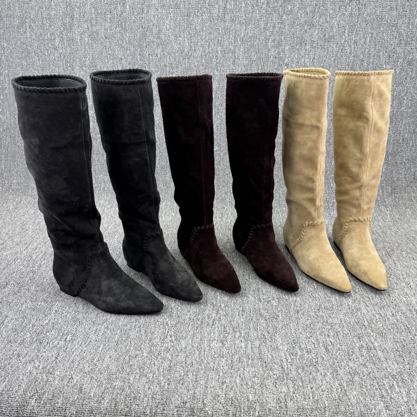 乐魔时装靴内增高尖头套筒女长靴