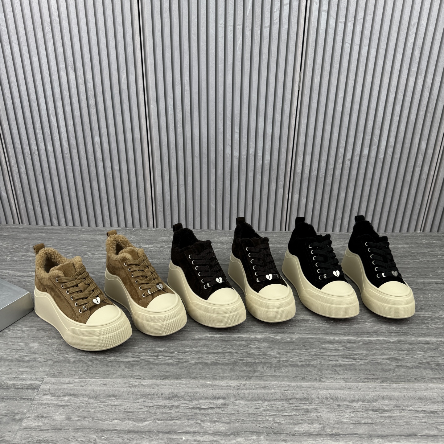 乐魔休闲增高厚底加绒松糕鞋女鞋