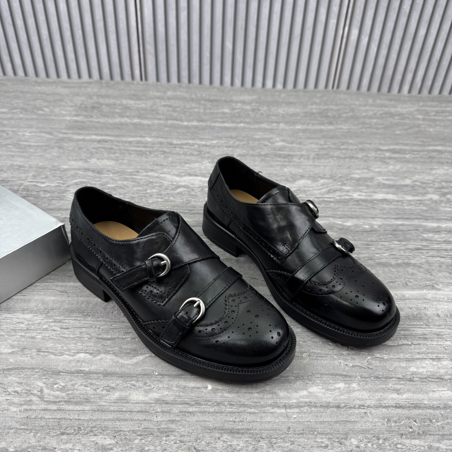 欧洲站欧货2026春季新款英伦风真皮布洛克单鞋小皮鞋低跟乐福鞋女,女鞋,乐福鞋（豆豆鞋）,淘宝优惠券,粉丝福利购,淘宝优惠卷