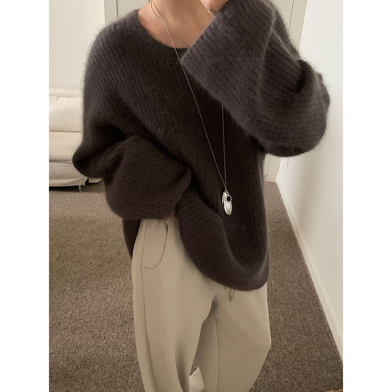 元派bluepops2025冬季新款浣熊绒圆领宽松毛衣慵懒风针织衫A4410