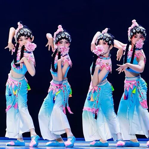 梨园小花旦舞蹈演出服装粉墨俏花旦戏曲舞台表演女子群舞剧目京剧