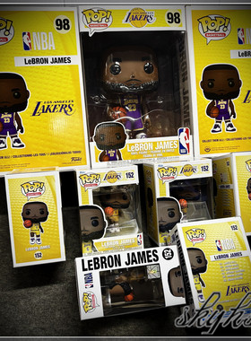 FunkoPop勒布朗詹姆斯湖人手办