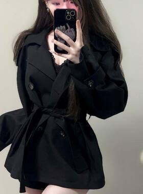 英伦风短款风衣黑色双排扣女小个子秋冬新款感收腰小香风外套