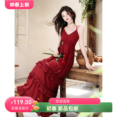 红色裙子海边度假风吊带连衣裙女夏季新款法式高级感气质露背长裙