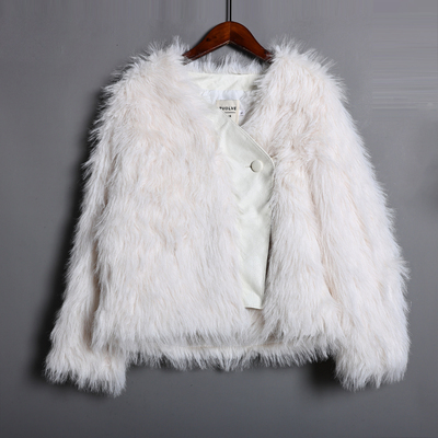 2025秋冬新品V领皮草名媛小香风韩版时尚减龄百搭毛毛绒短外套潮