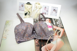 特价 内衣9853文胸三扣中厚B杯侧收上托 彩婷专柜正品