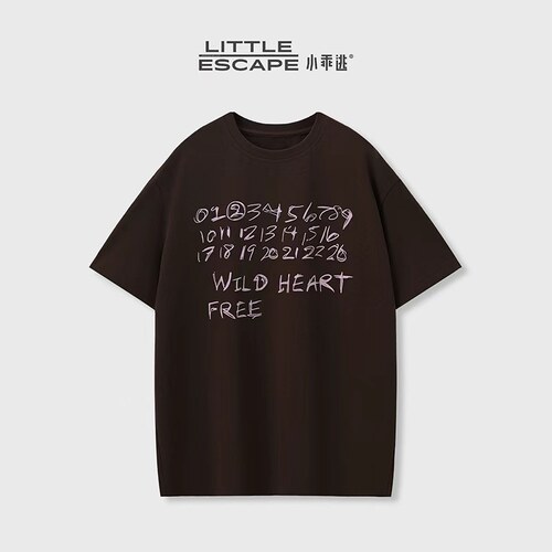 小乖逃JX深棕色涂鸦T恤宽松百搭WILDFREE字母印花休闲上衣260418