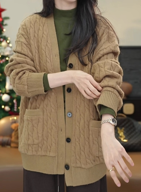 小乖逃休闲时尚卡其外套麻花双口袋小鹿外套N95197