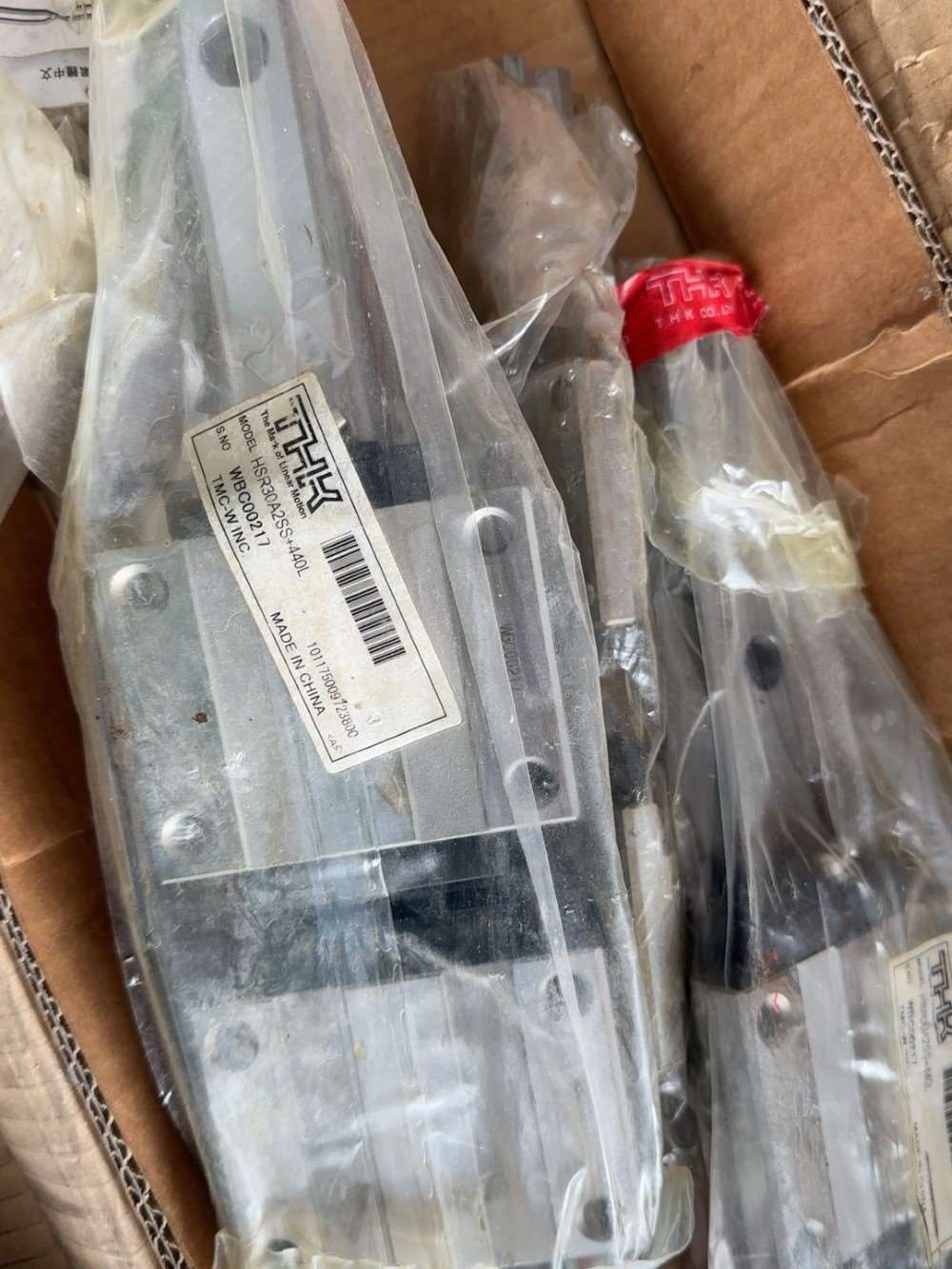 THK滑轨HSR30A2SS+440L实物拍摄-议价