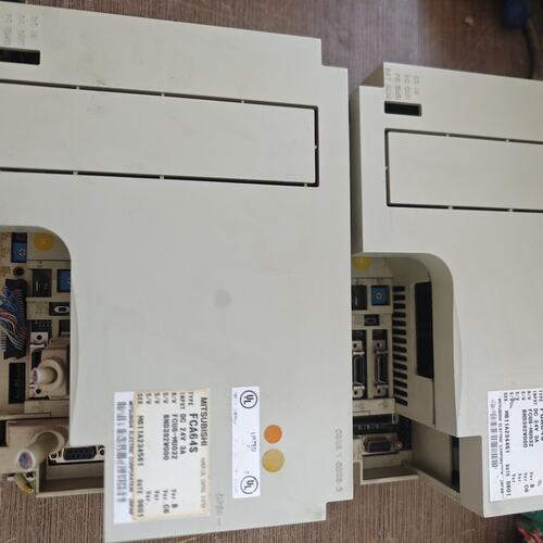 三菱FCA64S主机，FCU6-MU032，DC24V 3A( 议价）