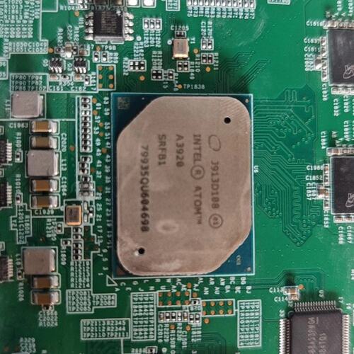 主板一块，型号J9130D188，CPU是Intel Ato( 议价）