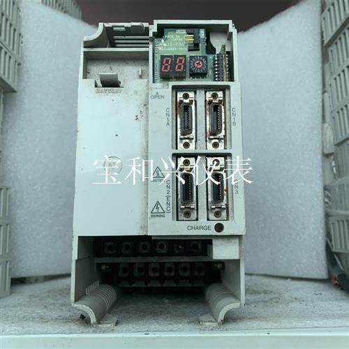 三菱驱动器  MR-J2S-350B-S041U703实物图