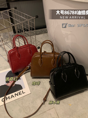 红色包包婚包女油蜡皮保龄球包包