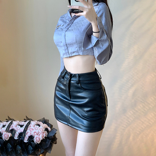 黑色pu半身裙辣妹超短裙2023秋冬新款高腰质感a字包臀裙皮裙裤女
