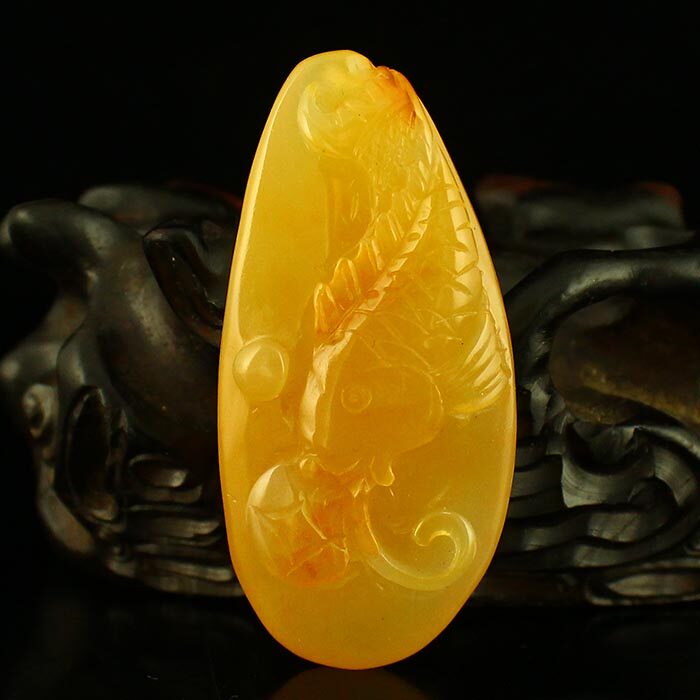 一口价 云南天然俏色黄龙玉精工精雕 拍卖挂件吊坠 连年有余 包邮