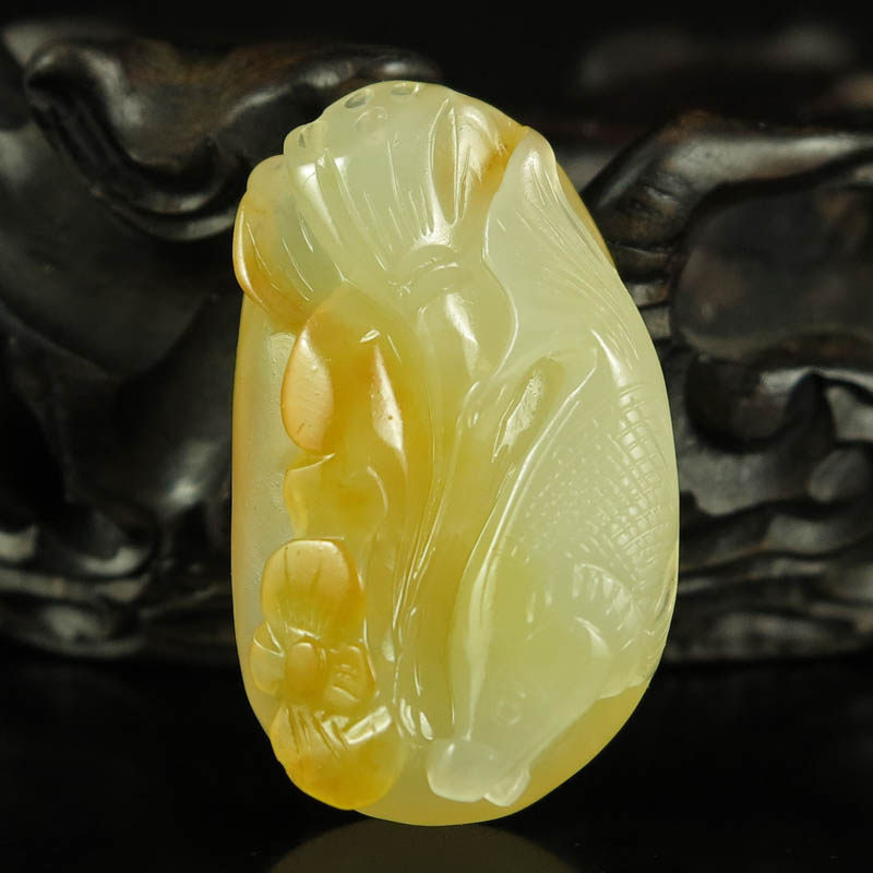 一口价 精雕云南天然俏色黄龙玉吊坠挂件 连年有余 包邮