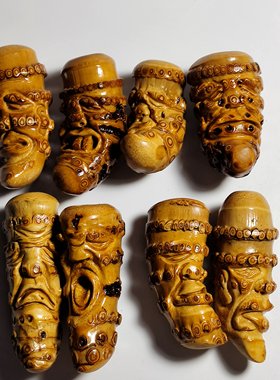 天然竹根随形雕刻怪脸罗汉头把件