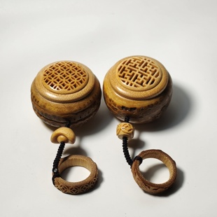 精品一物一拍纯手工竹根手把件香囊送礼收藏古风双蒙心螺纹口