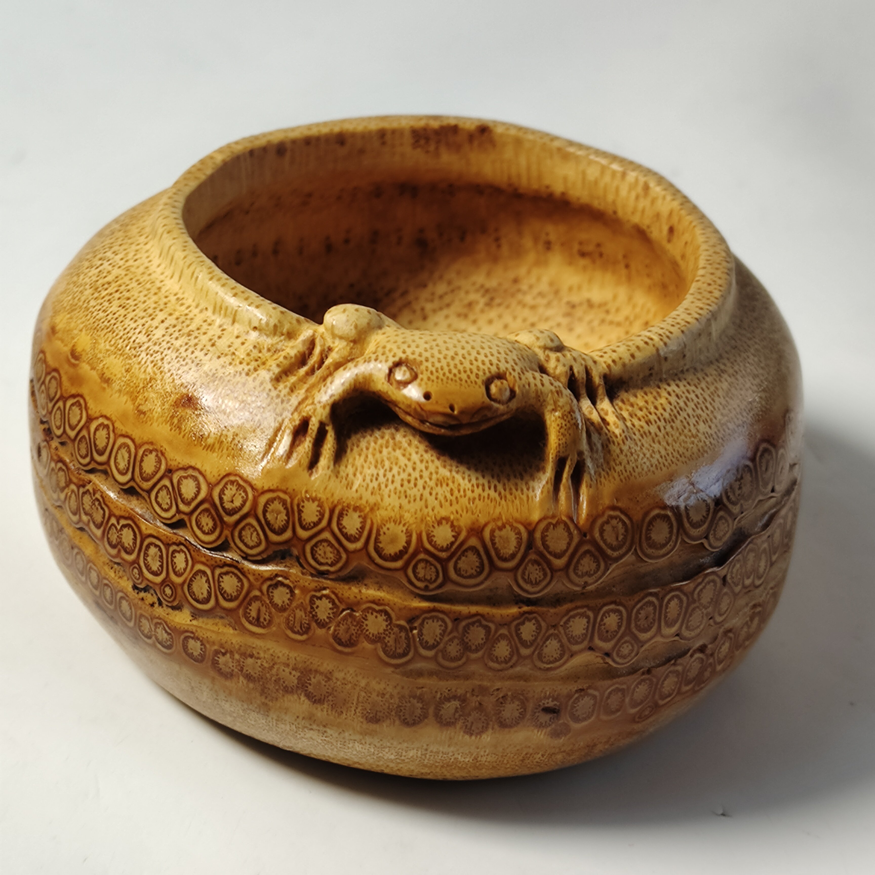 精品纯手工竹根满钉呱呱来财笔洗水盂烟灰缸雕刻把玩件文玩工艺品