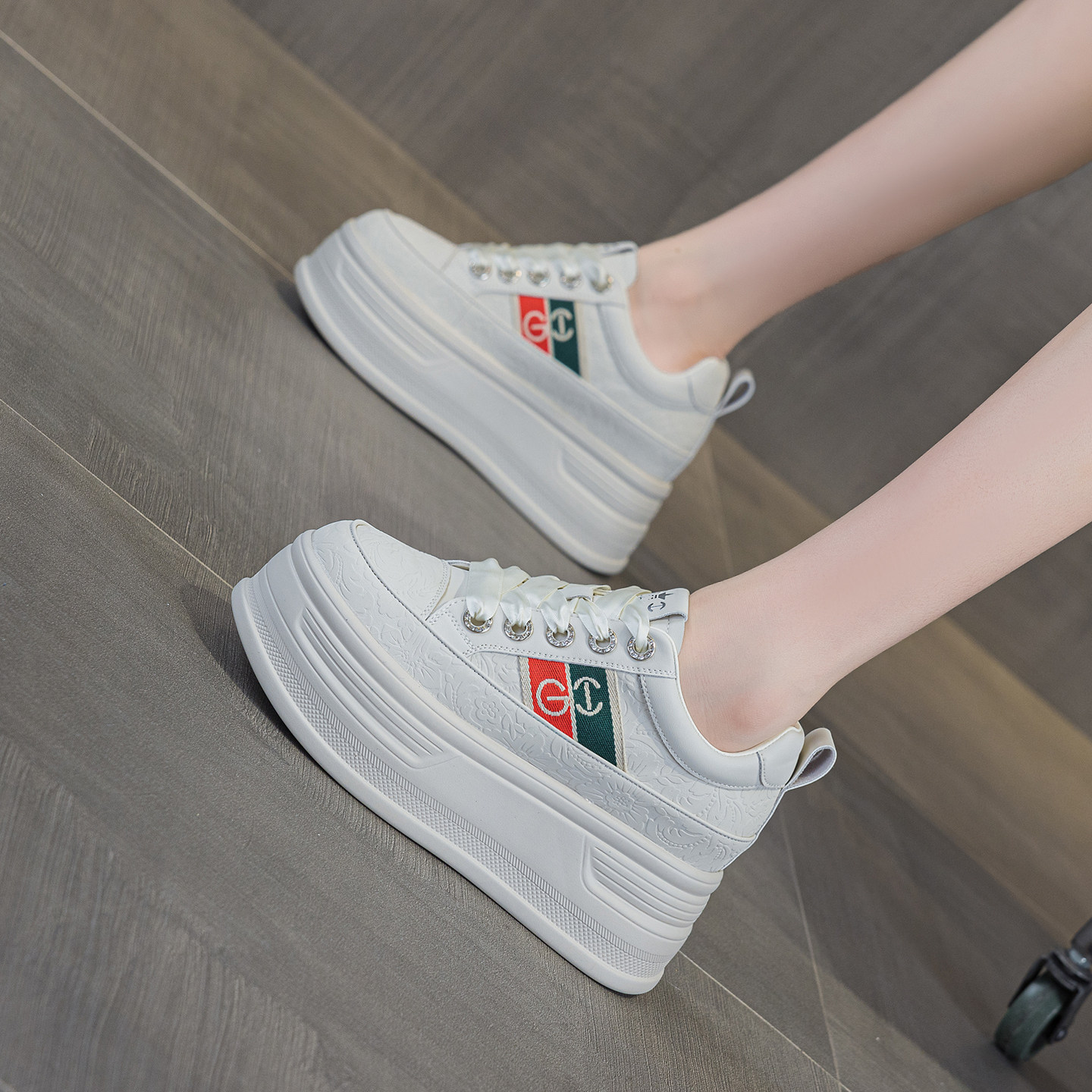 鞋子女小个子显高真皮板鞋厚底鞋增高8cm小白鞋休闲百搭2025新款