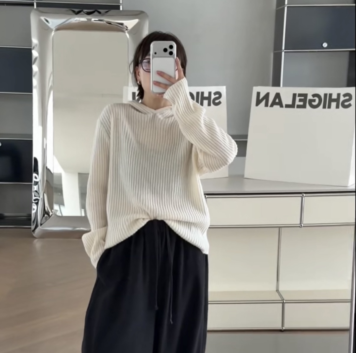 妍西家 诗歌兰女装25冬款8178百搭米白连帽坑条纹显瘦羊毛针织衫