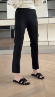 妍西家 诗歌兰女装26春夏9322-1时尚百搭高腰显瘦直筒九分瑜伽裤