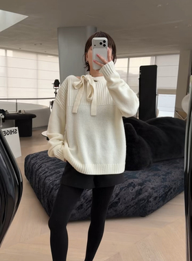 妍西家 诗歌兰女装25冬款百搭50655气质白色搭配丝带宽松毛衣女
