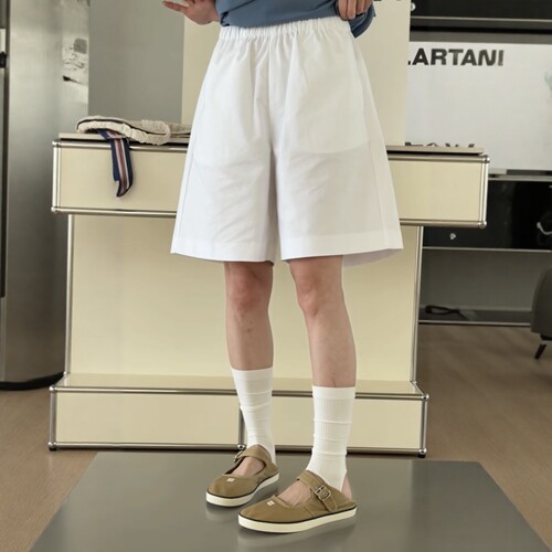 妍西家 诗歌兰女装26夏款04782时尚白色中裤松紧腰显瘦百搭可退