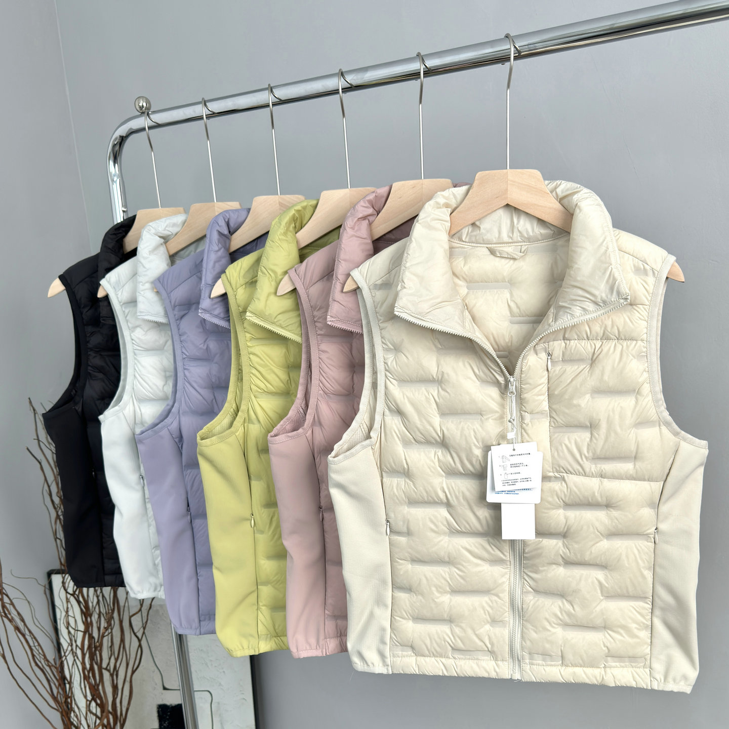 大福利！2025秋冬新款轻薄保暖立领羽绒马甲女马夹背心无袖羽绒服