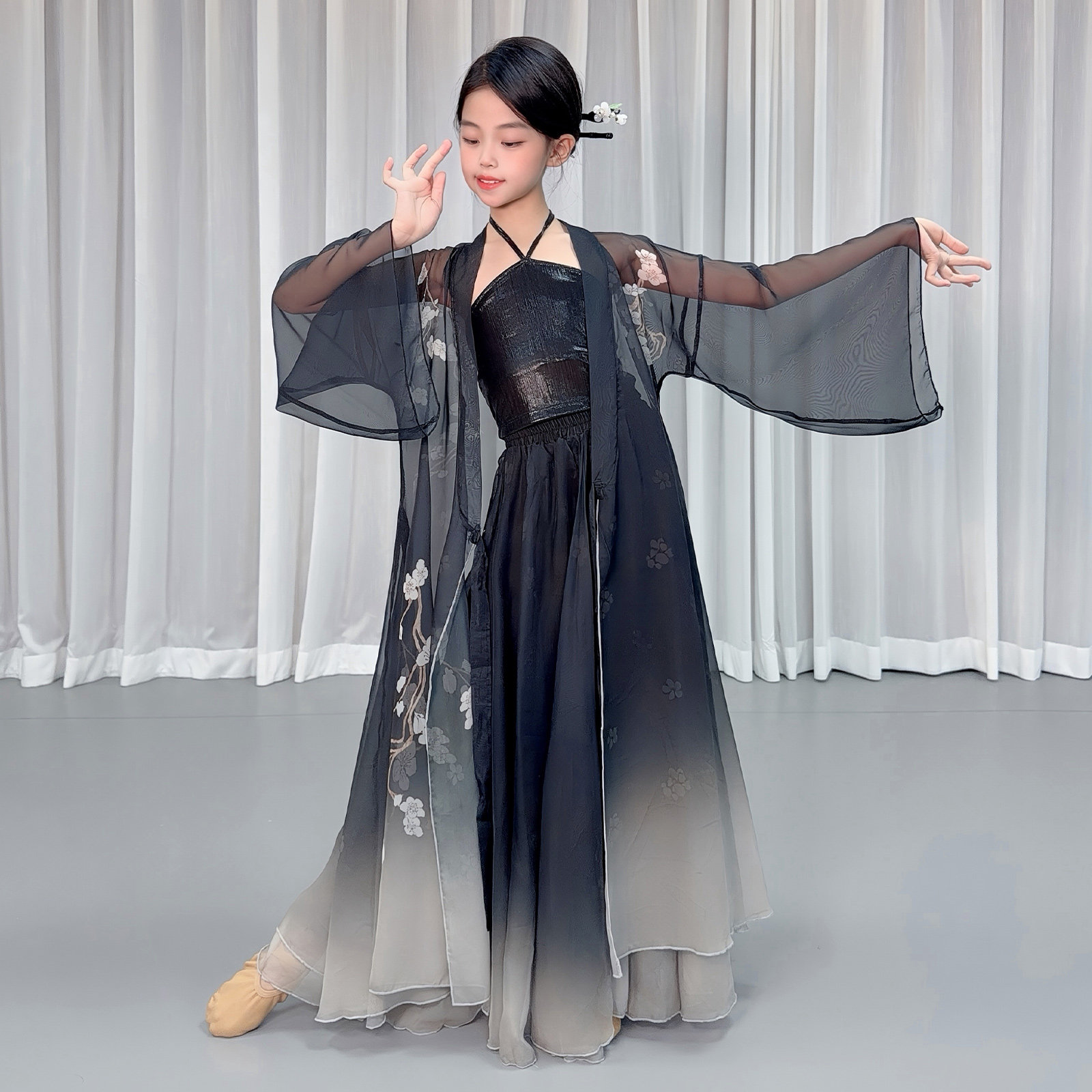 水墨风儿童古典舞演出服女梅花渐变色大摆纱衣练功服新中式表演服