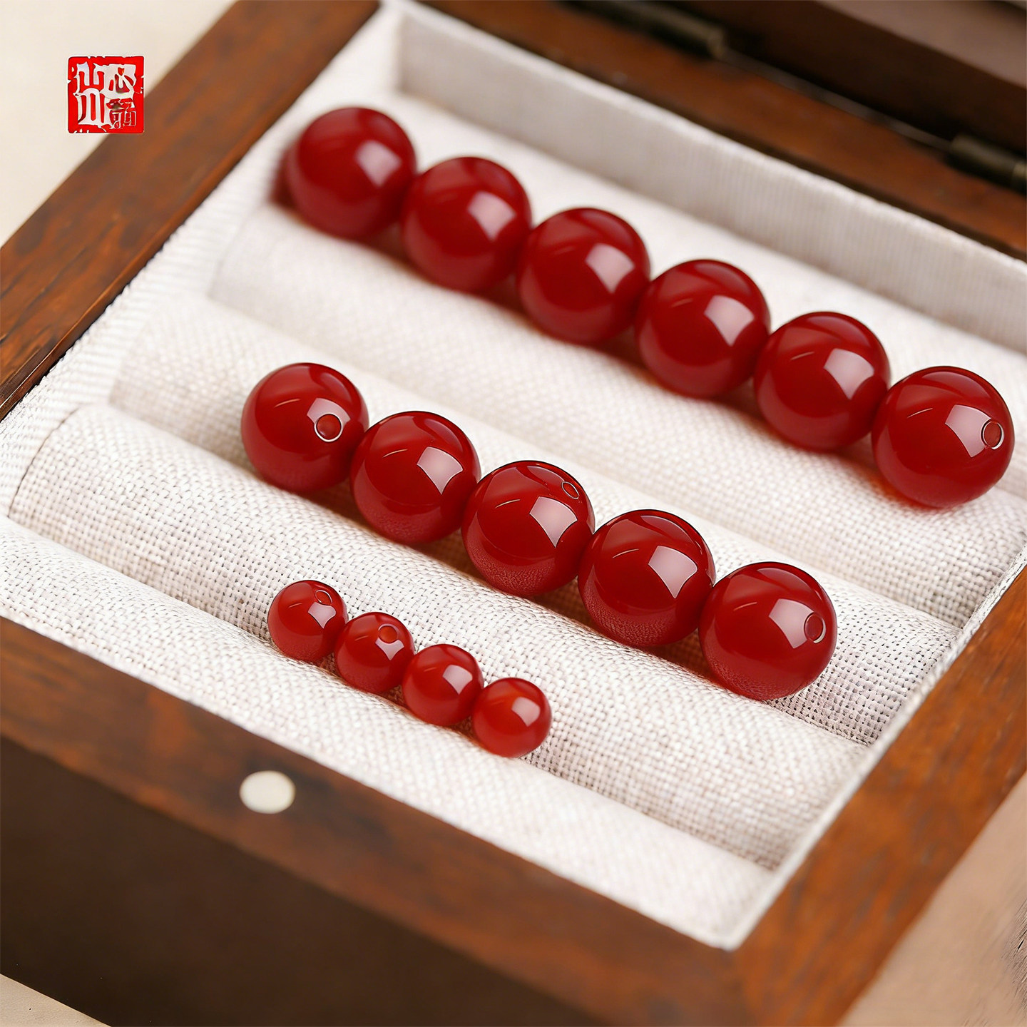 天然红玛瑙散珠红绳手串本命年