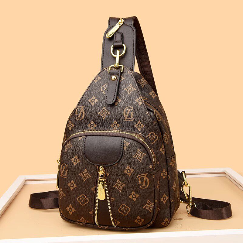 香港新款真皮复古印花女胸包软皮斜挎腰包百搭单肩多功能两用背包