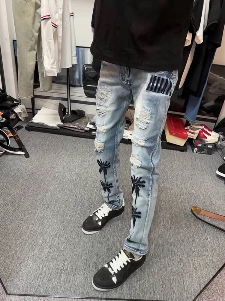夏季透气破洞牛仔裤做旧潮男修身字母刺绣椰子树重工高品质小脚裤