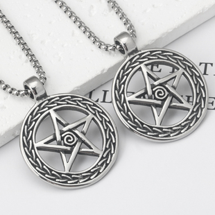 不锈钢简约个性镂空五角星圆形吊坠挂坠钛钢男女情侣长款毛衣项链