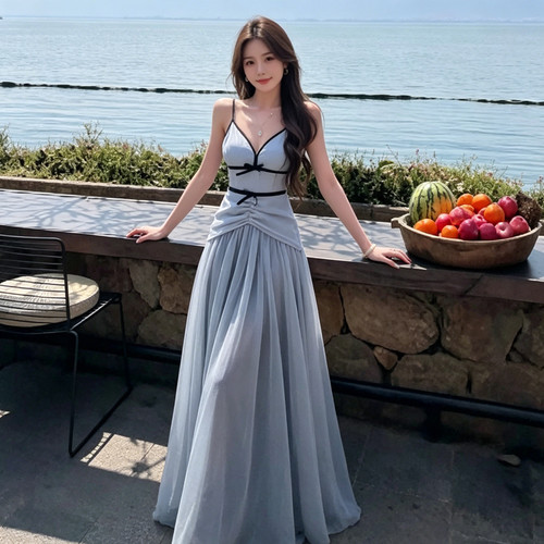 云南大理绝美蓝色网纱V领吊带连衣裙女夏季收腰海边度假仙女长裙