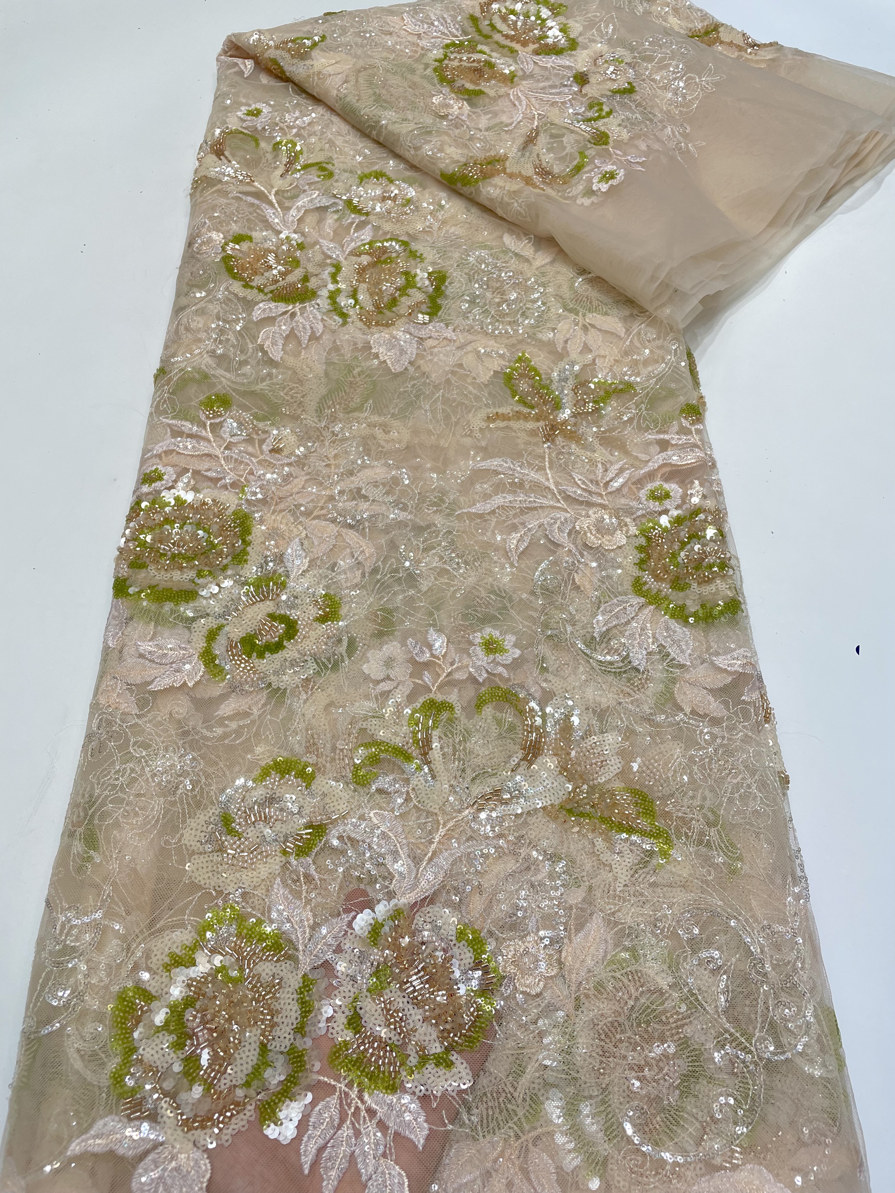 奢华外贸网纱蕾丝面料重工珠片花朵刺绣礼服亮片新娘服装布料