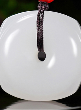 新疆大师郭磊作品和田玉过灯羊脂白玉平安扣方扣挂件17.40克