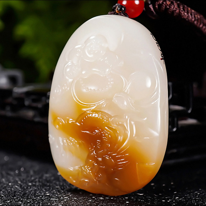 新疆大师张亚龙作品和田玉且末料糖白玉笑佛挂件25.53克