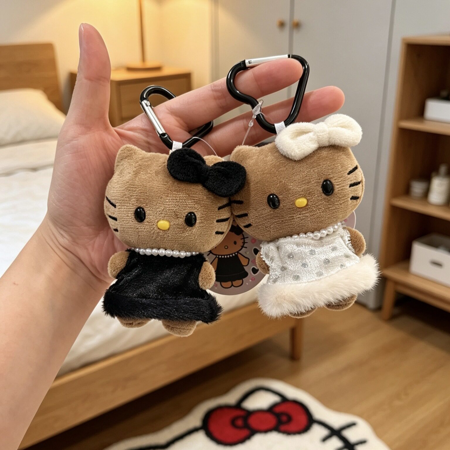 日本黑皮豆豆眼kitty贵妇