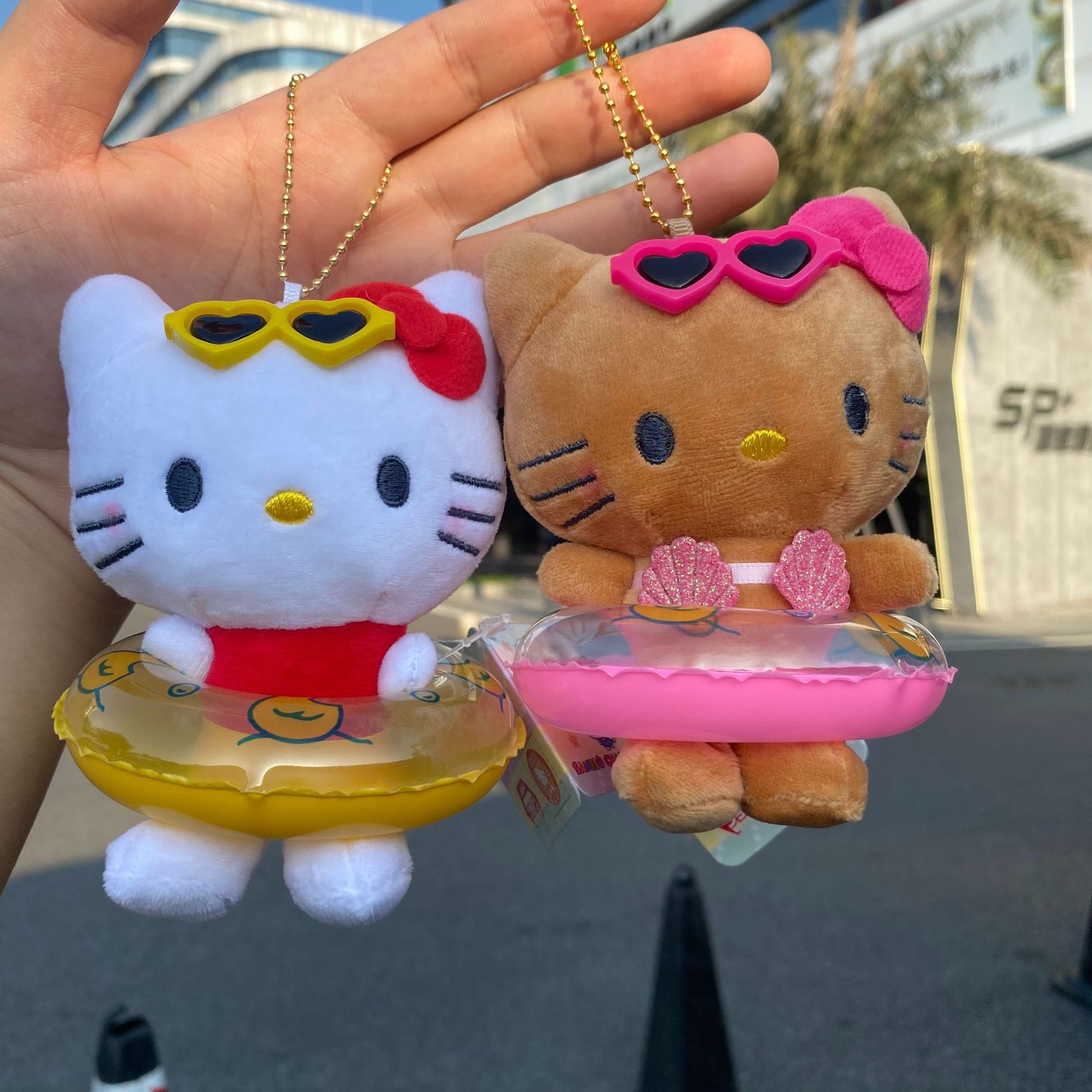 日本夏威夷黑皮kitty挂件