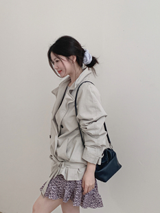 鱼没放独特 风衣外套 软管设计随意捏造型轻薄短款