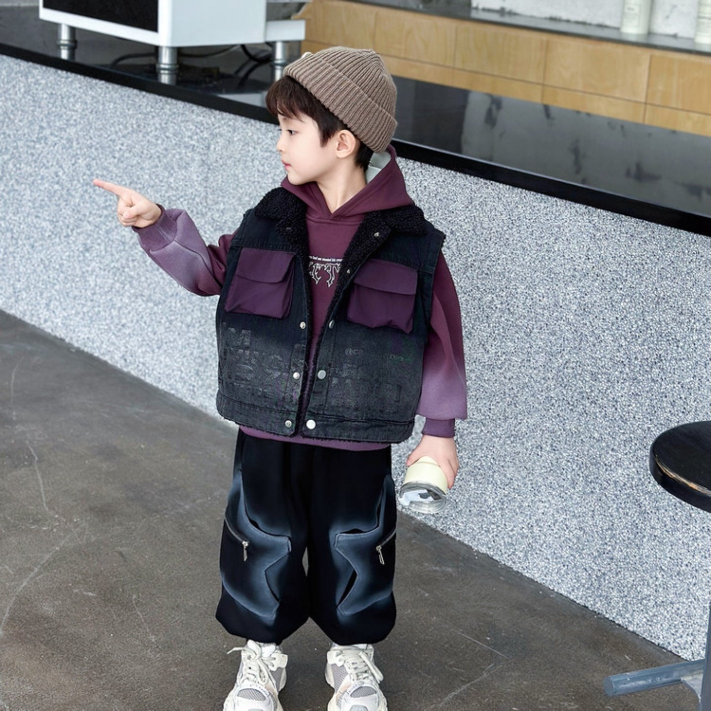 男童秋冬套装2025款帅气时髦宝宝秋装儿童牛仔马甲加绒卫衣三件套