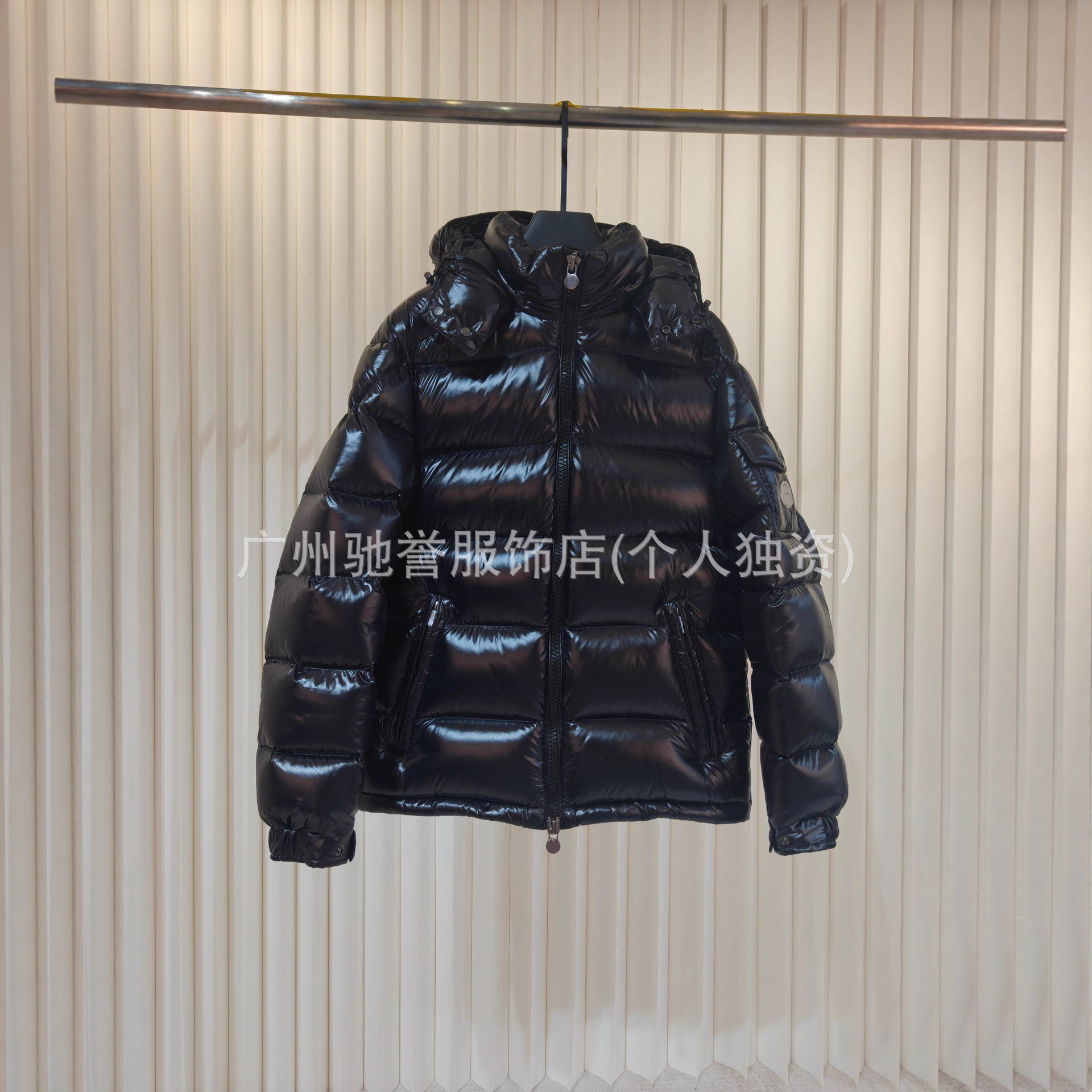 毒家现货陈奕迅同款25M家新款蒙家亮面玛雅maya羽绒服外套