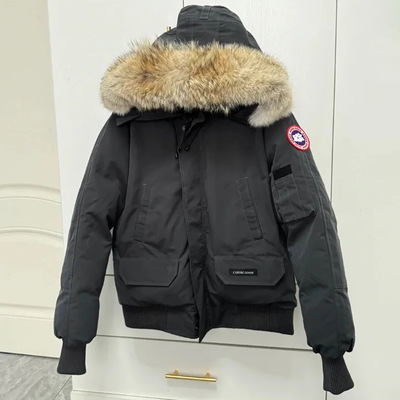 大鹅飞行夹克羽绒服男2025年新款冬季加厚保暖防风01短款外套女款